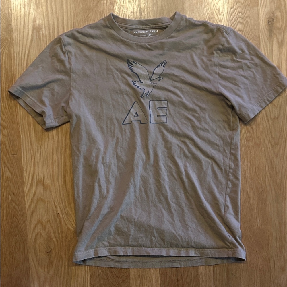 American Eagle Outfitters Gray T-Shirt with Logo